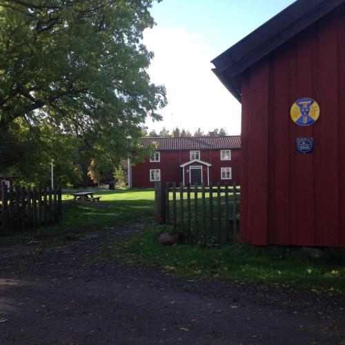 Bull-August gård vandrarhem/hostel